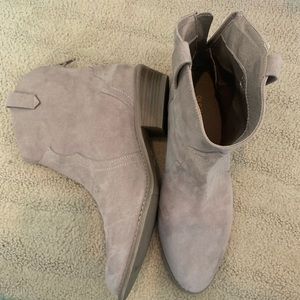 Women’s Old Navy Boots - Size 9